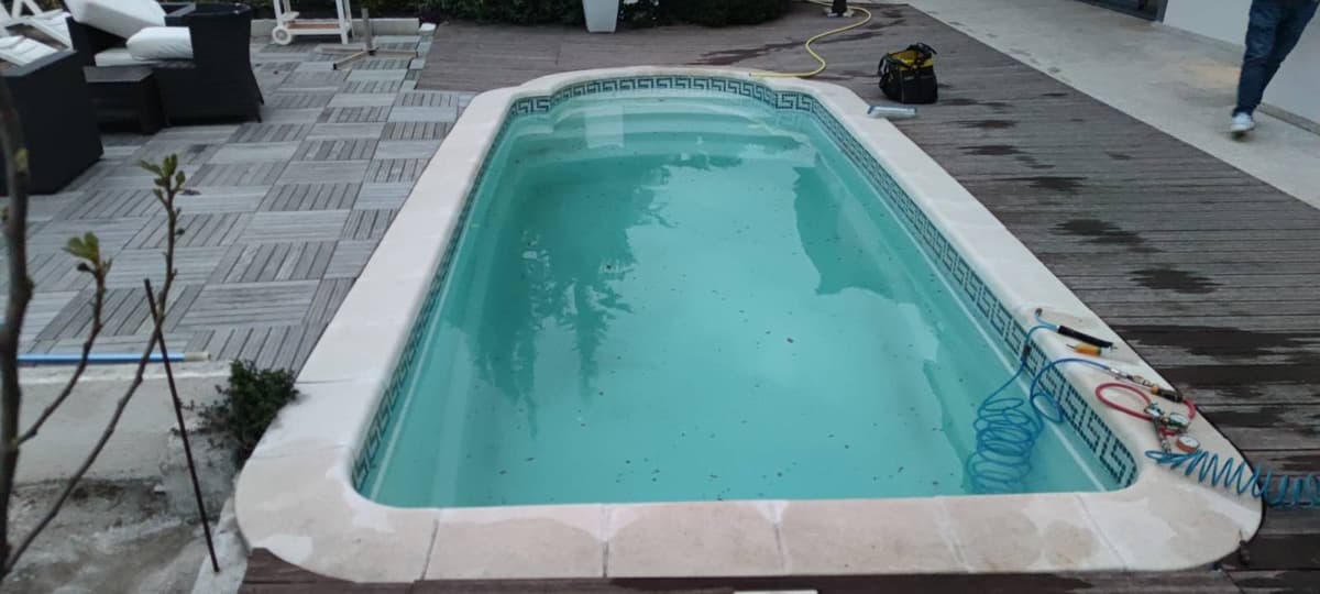Technicien en détection de fuite piscine à Nice